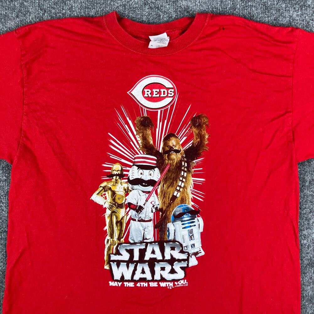 Fruit of the Loom T-Shirt Mens XL Red Star Wars Cincinnati Reds Graphic